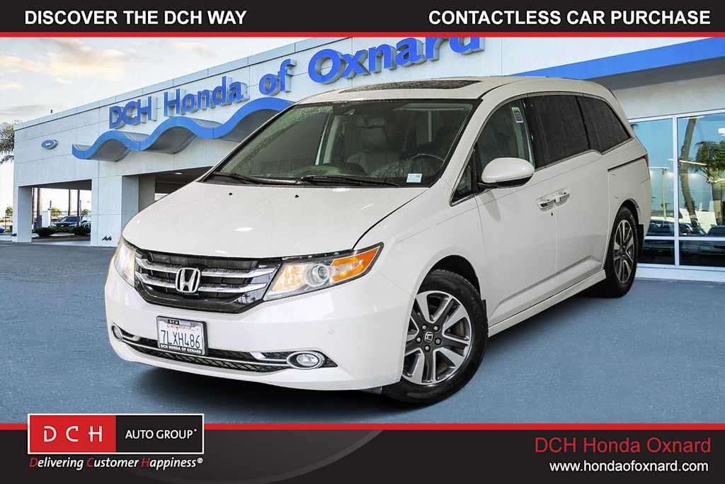 2014 Honda Odyssey Touring's photo