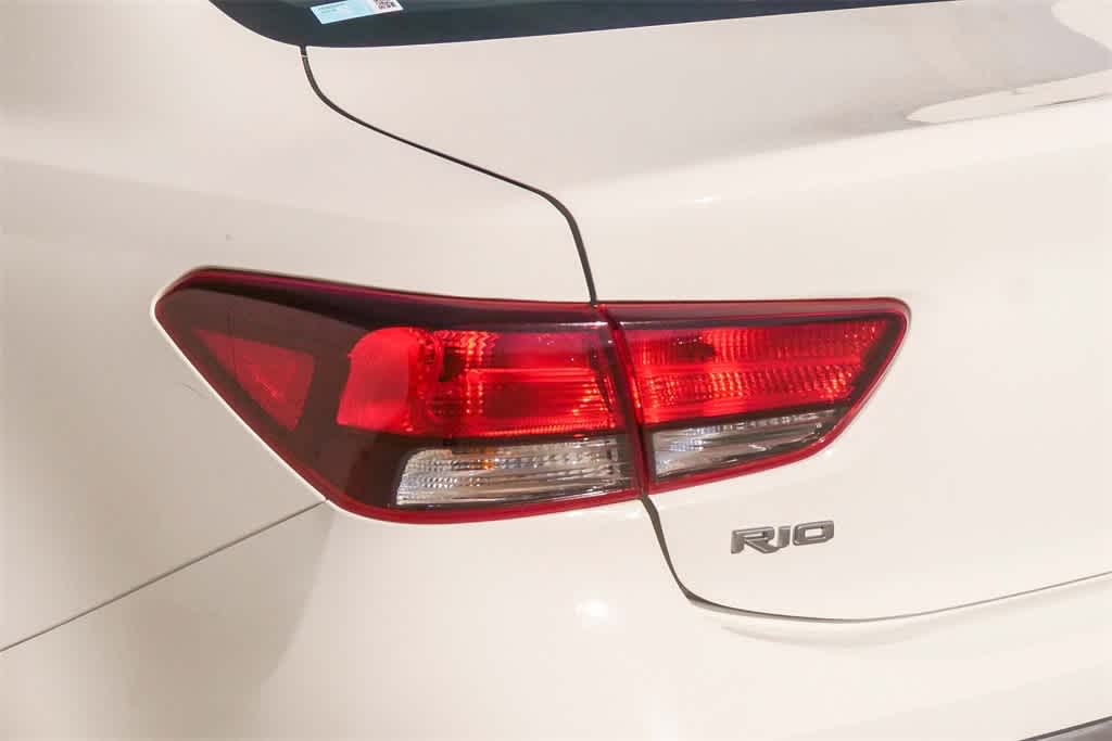 Thumbnail: 2023 Kia Rio - 10