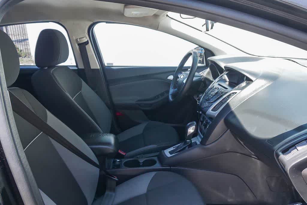 Thumbnail: 2014 Ford Focus - 15