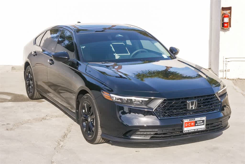 2025 Honda Accord SE photo 3