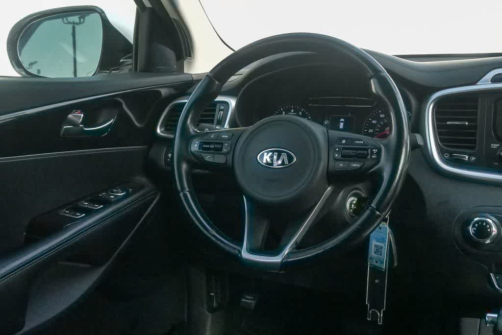 Thumbnail: 2016 Kia Sorento - 13