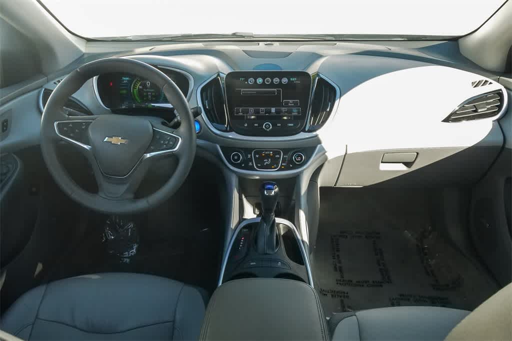 Thumbnail: 2017 Chevrolet Volt - 11