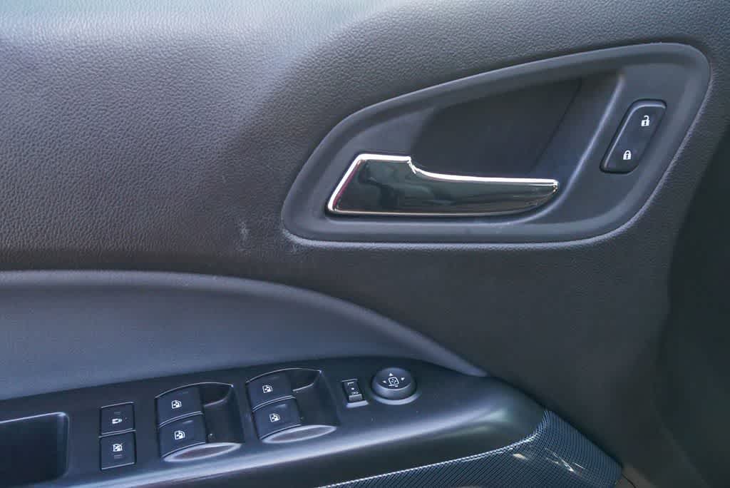 Thumbnail: 2016 Chevrolet Colorado - 17