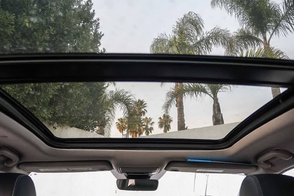 Thumbnail: 2023 Acura MDX - 18