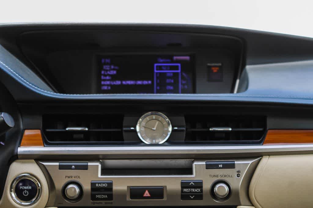 Thumbnail: 2014 Lexus ES - 13