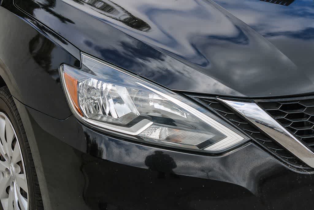 Thumbnail: 2016 Nissan Sentra - 4