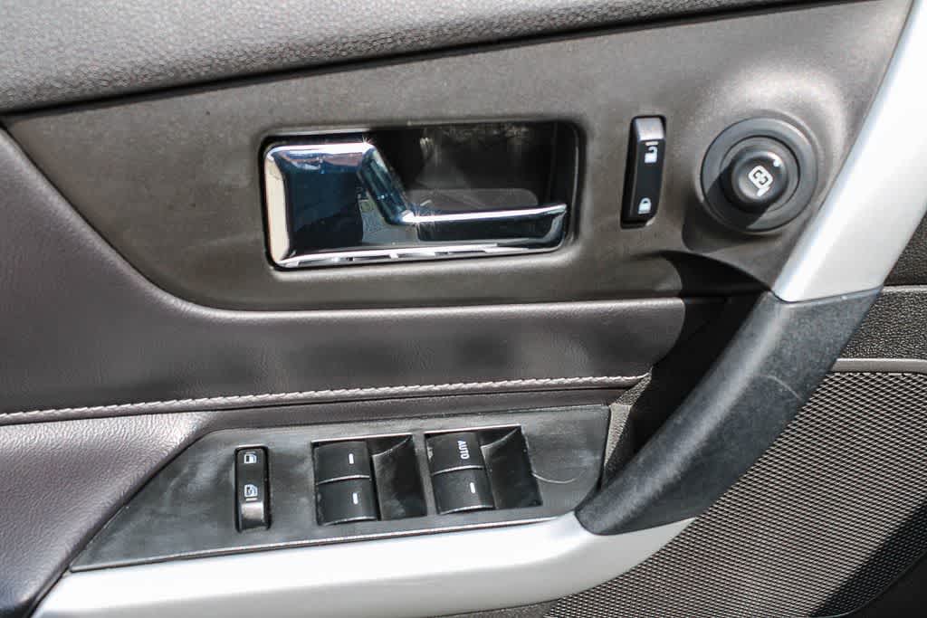 Thumbnail: 2014 Ford Edge - 17