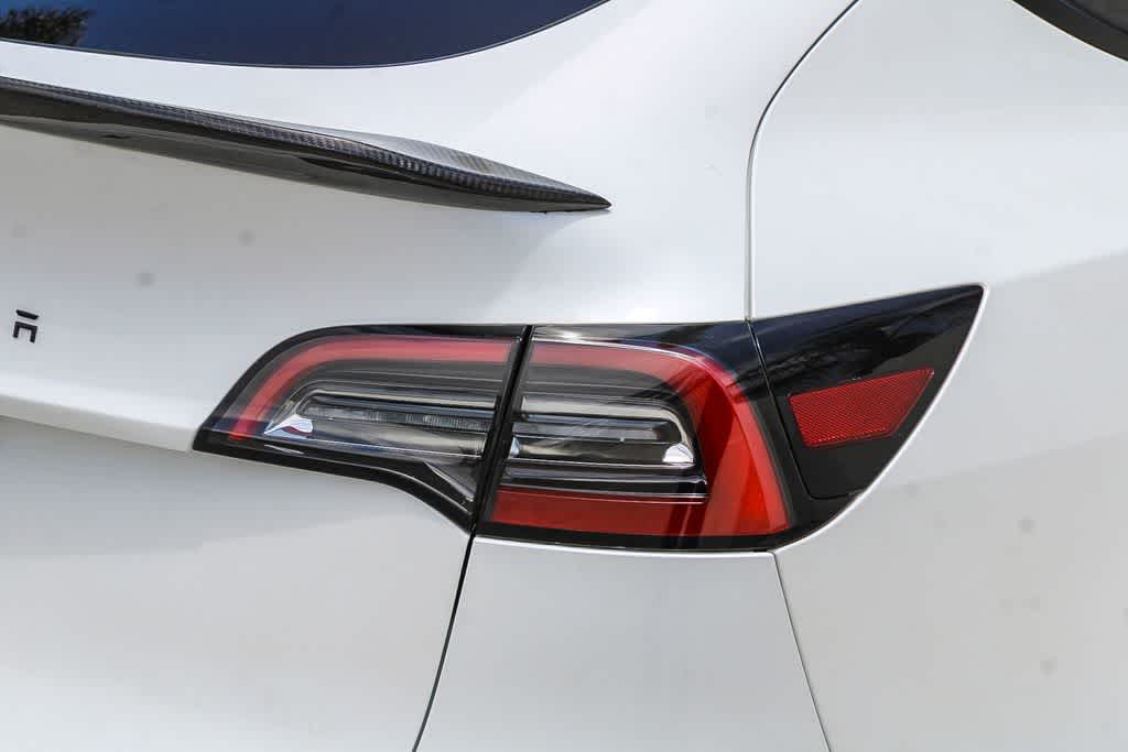 Thumbnail: 2022 Tesla Model Y - 10