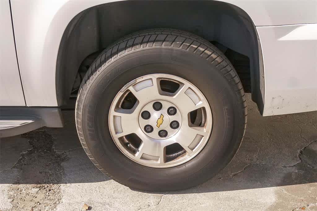 Thumbnail: 2013 Chevrolet Suburban - 7