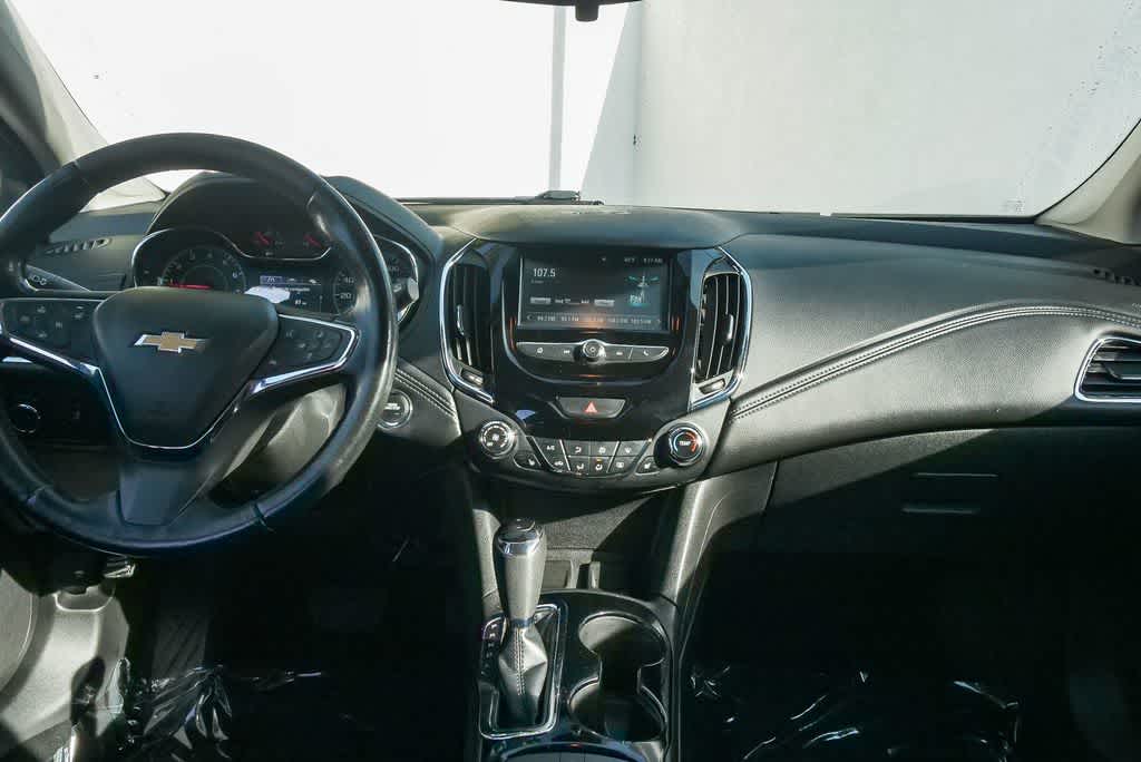 Thumbnail: 2017 Chevrolet Cruze - 12