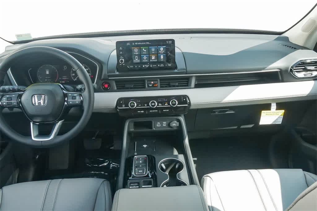 Thumbnail: 2025 Honda Pilot - 11