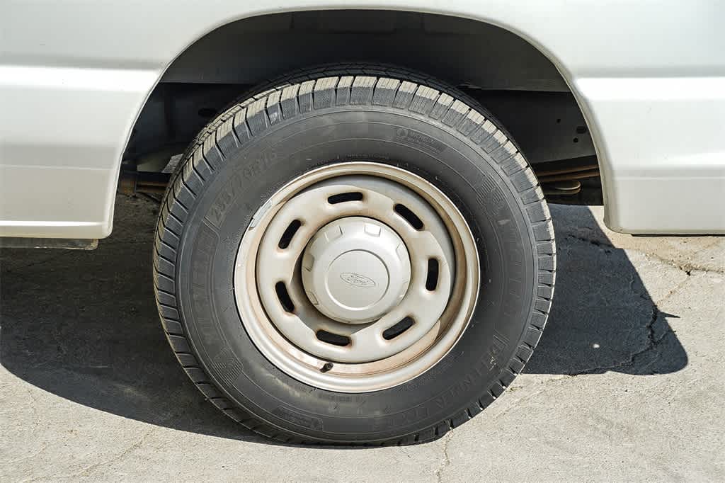 Thumbnail: 2006 Ford Econoline - 11