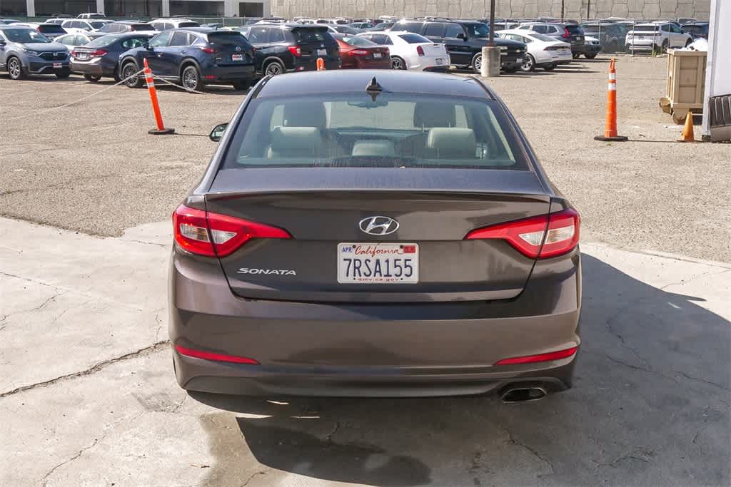 Thumbnail: 2016 Hyundai Sonata - 8