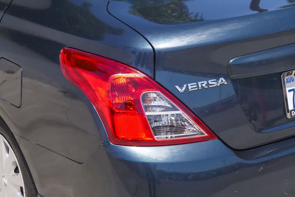 Thumbnail: 2016 Nissan Versa - 9