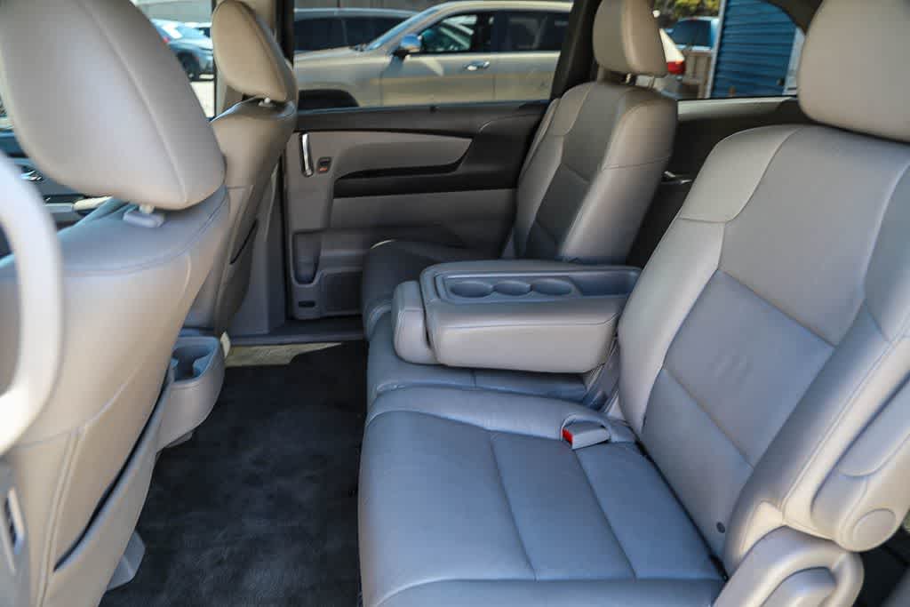 Thumbnail: 2015 Honda Odyssey - 16