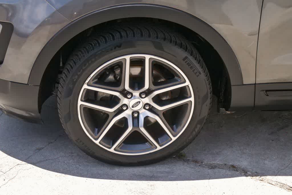 Thumbnail: 2016 Ford Explorer - 4