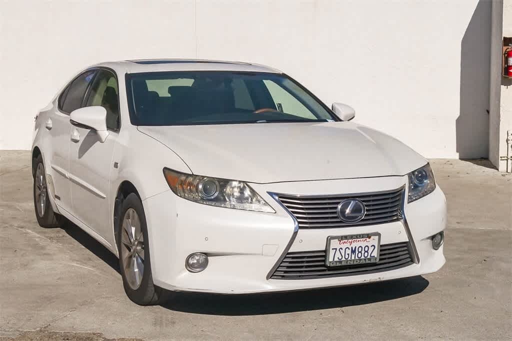 Used 2013 Lexus ES 300h Hybrid Sedan