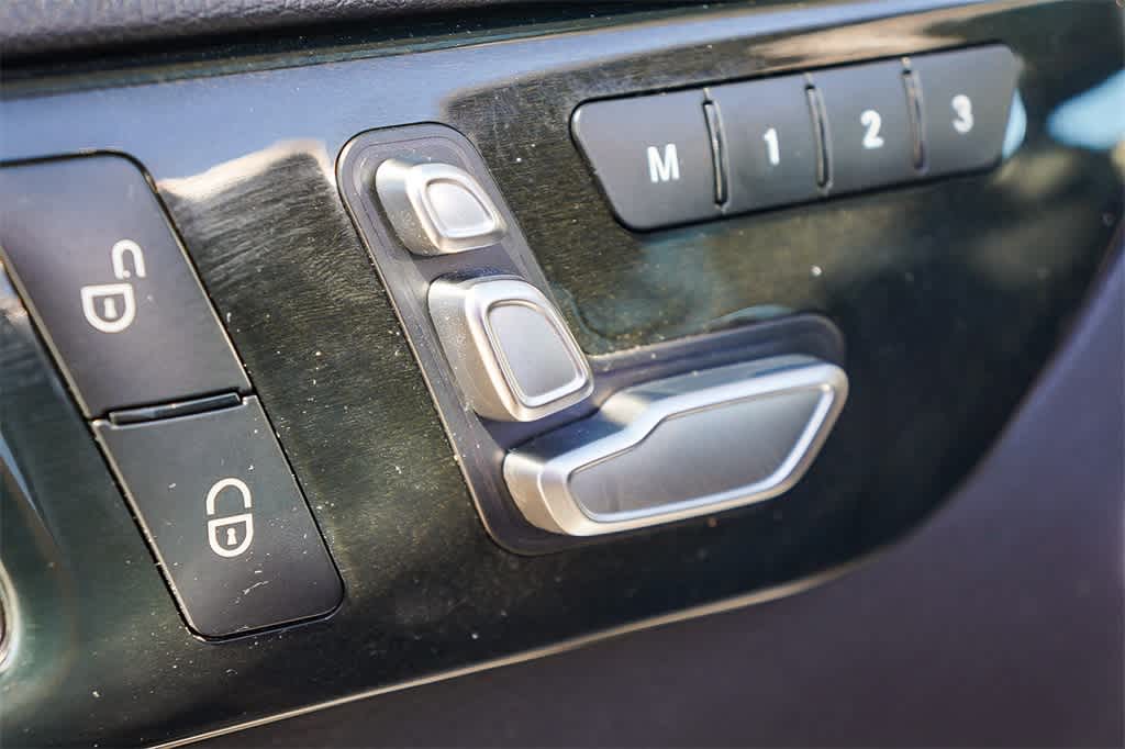 Thumbnail: 2017 Mercedes-Benz GLE - 24