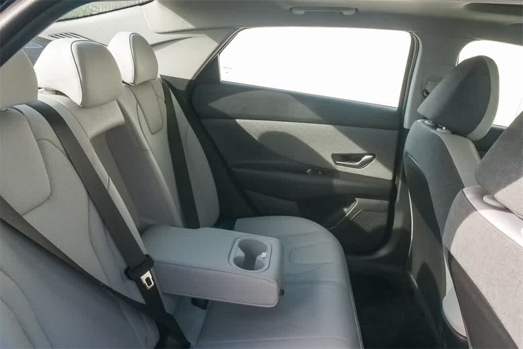 Thumbnail: 2023 Hyundai Elantra - 16