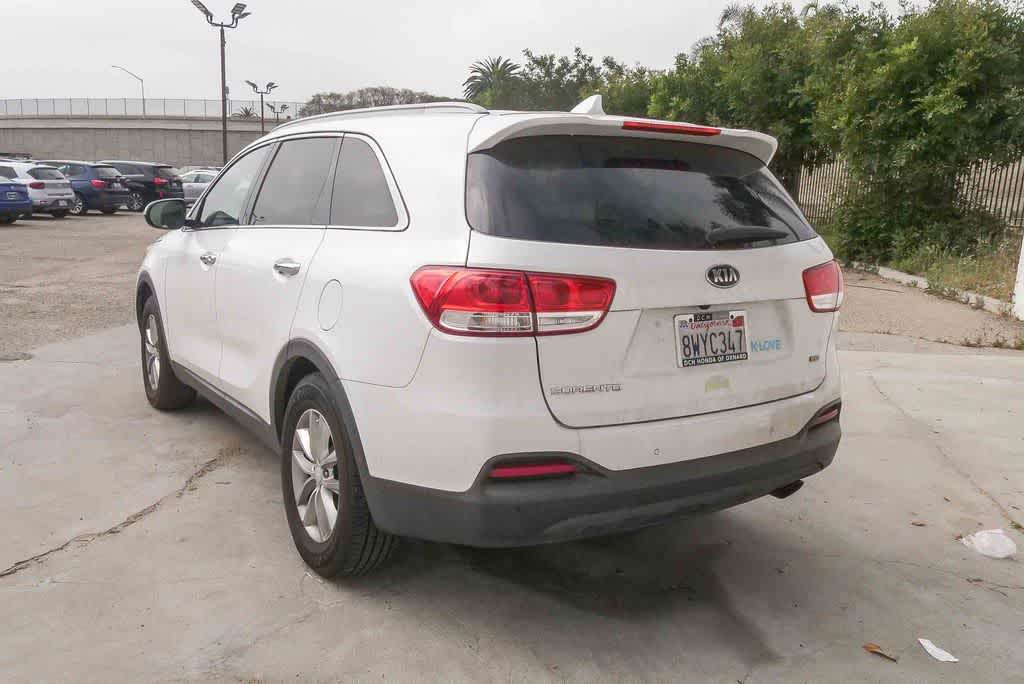 Thumbnail: 2017 Kia Sorento - 7
