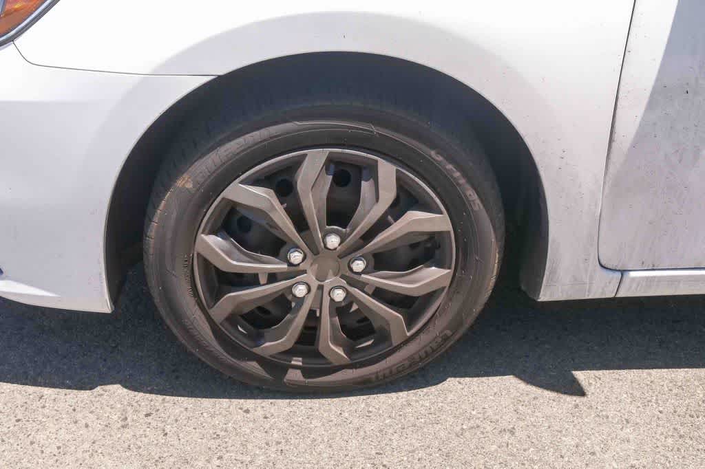 Thumbnail: 2019 Nissan Sentra - 5