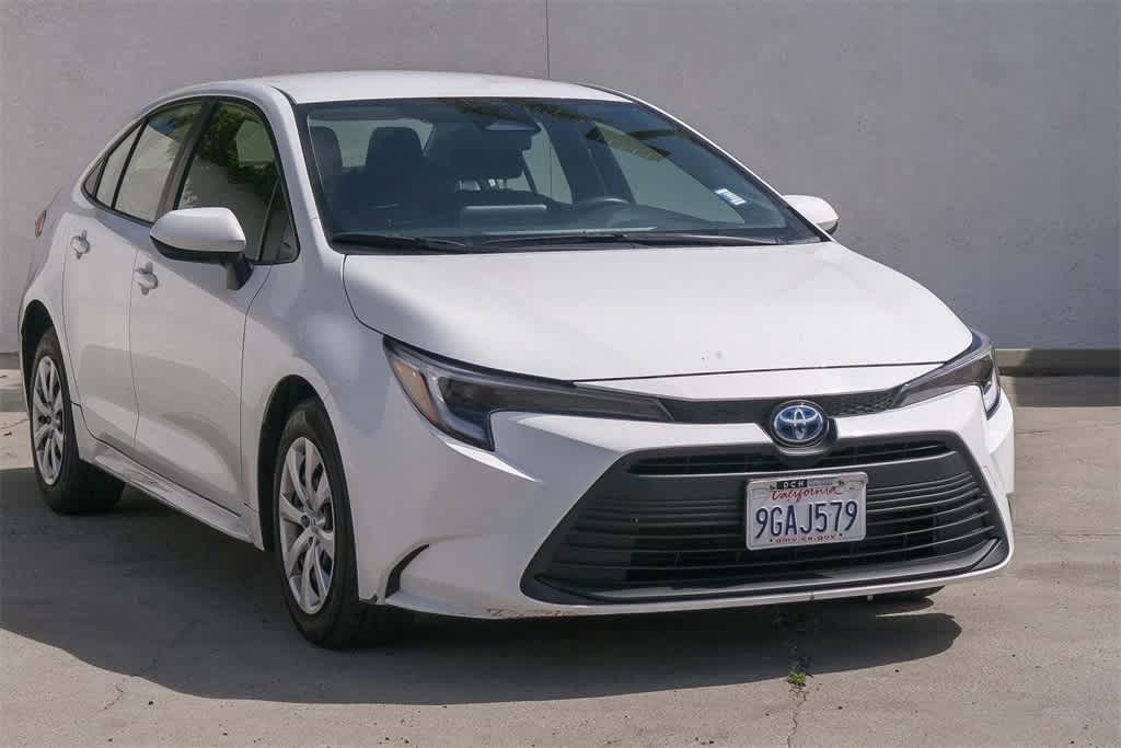 Thumbnail: 2023 Toyota Corolla - 3