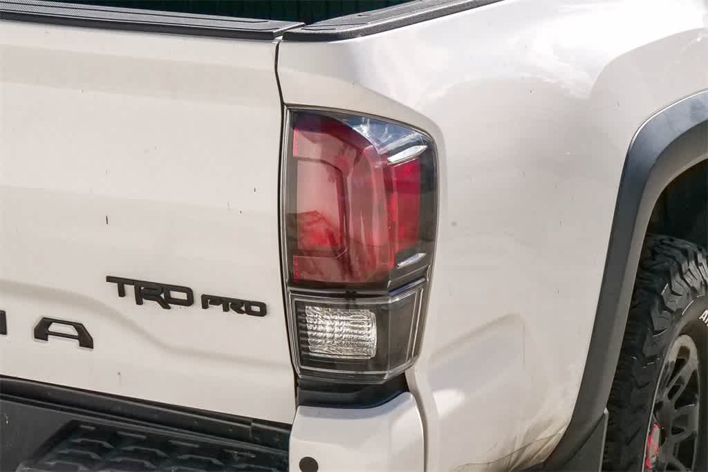 Thumbnail: 2019 Toyota Tacoma - 10