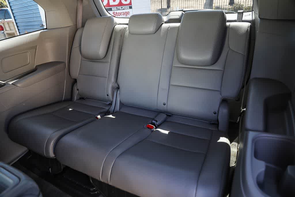 Thumbnail: 2015 Honda Odyssey - 17