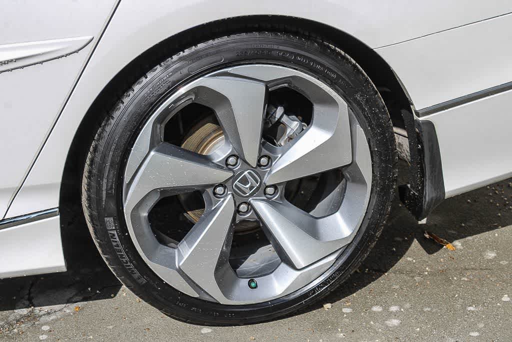 Thumbnail: 2018 Honda Accord - 6