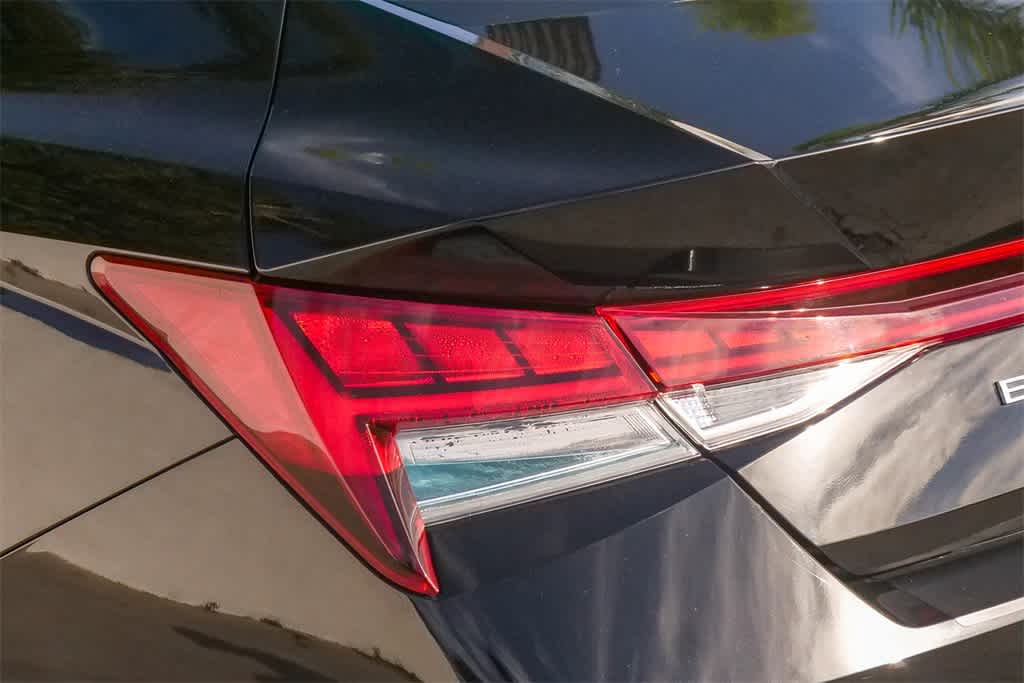 Thumbnail: 2023 Hyundai Elantra - 10