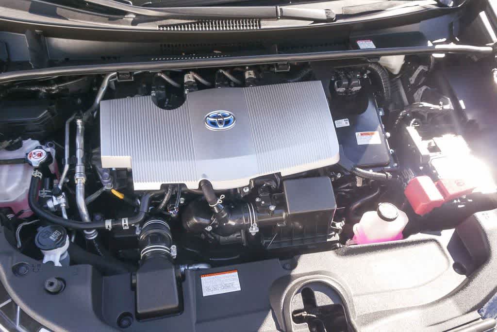 Thumbnail: 2022 Toyota Prius - 22