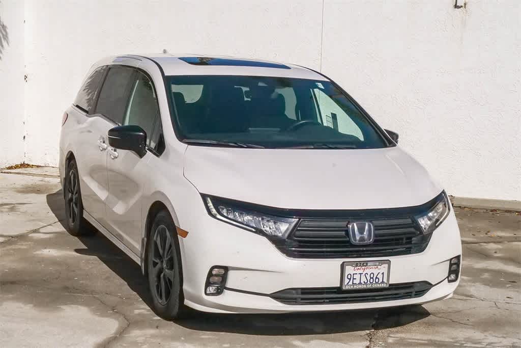 2023 Honda Odyssey Sport photo 3