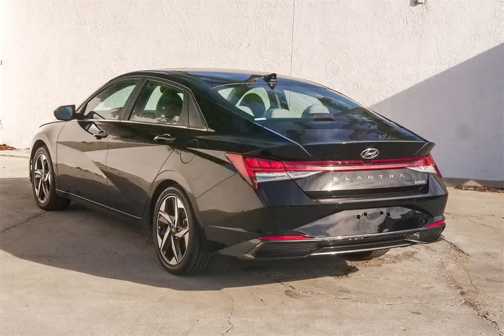 Thumbnail: 2023 Hyundai Elantra - 9