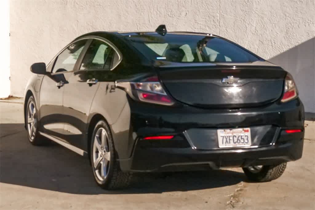 Thumbnail: 2017 Chevrolet Volt - 9