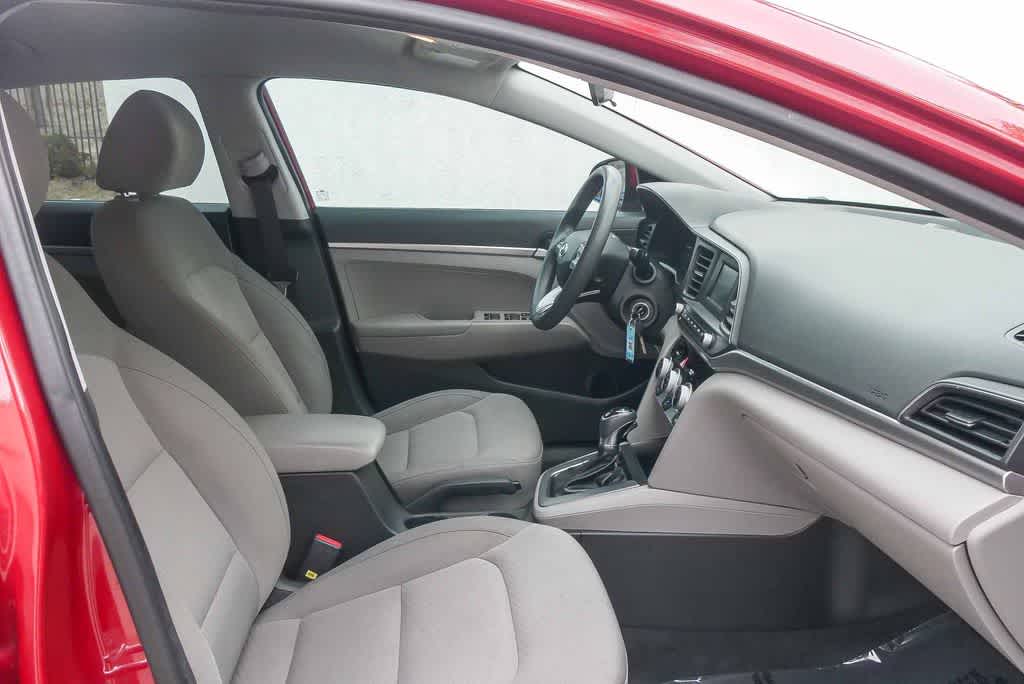 Thumbnail: 2019 Hyundai Elantra - 16