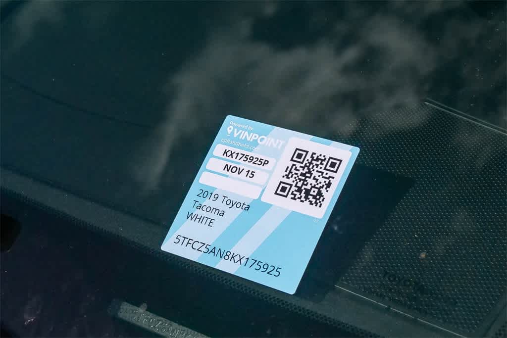 Thumbnail: 2019 Toyota Tacoma - 12