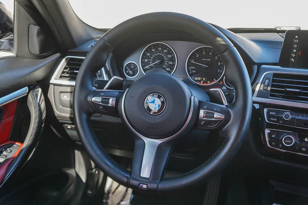 Thumbnail: 2018 BMW 3 Series - 15