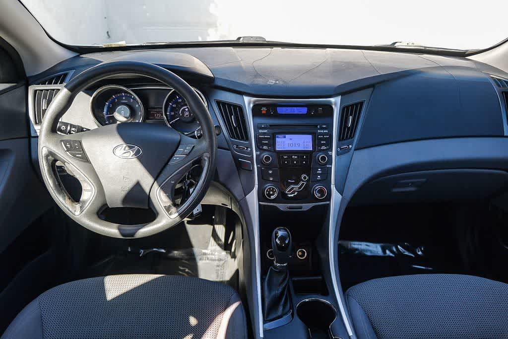 Thumbnail: 2013 Hyundai Sonata - 12