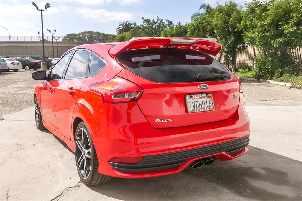 Thumbnail: 2016 Ford Focus - 7