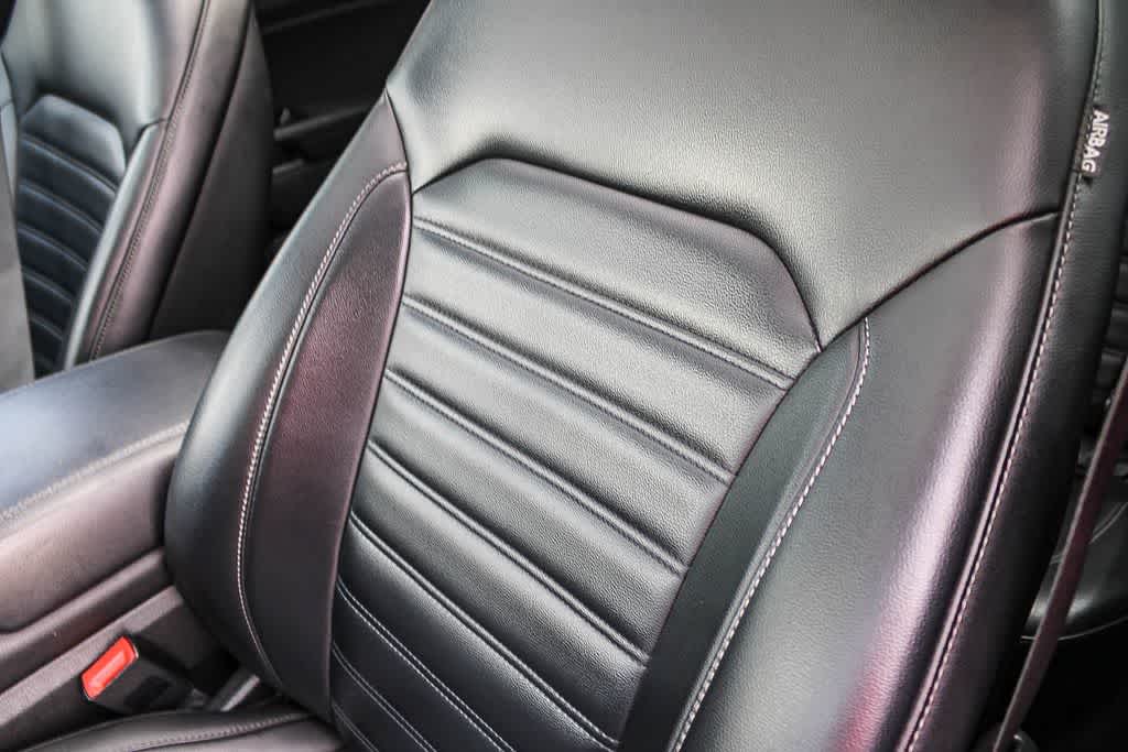 Thumbnail: 2019 Ford Edge - 21