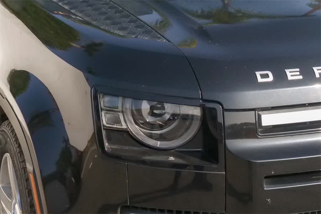 Thumbnail: 2020 Land Rover Defender - 4