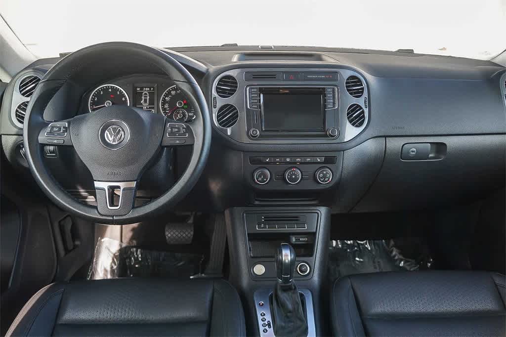 Thumbnail: 2017 Volkswagen Tiguan - 12