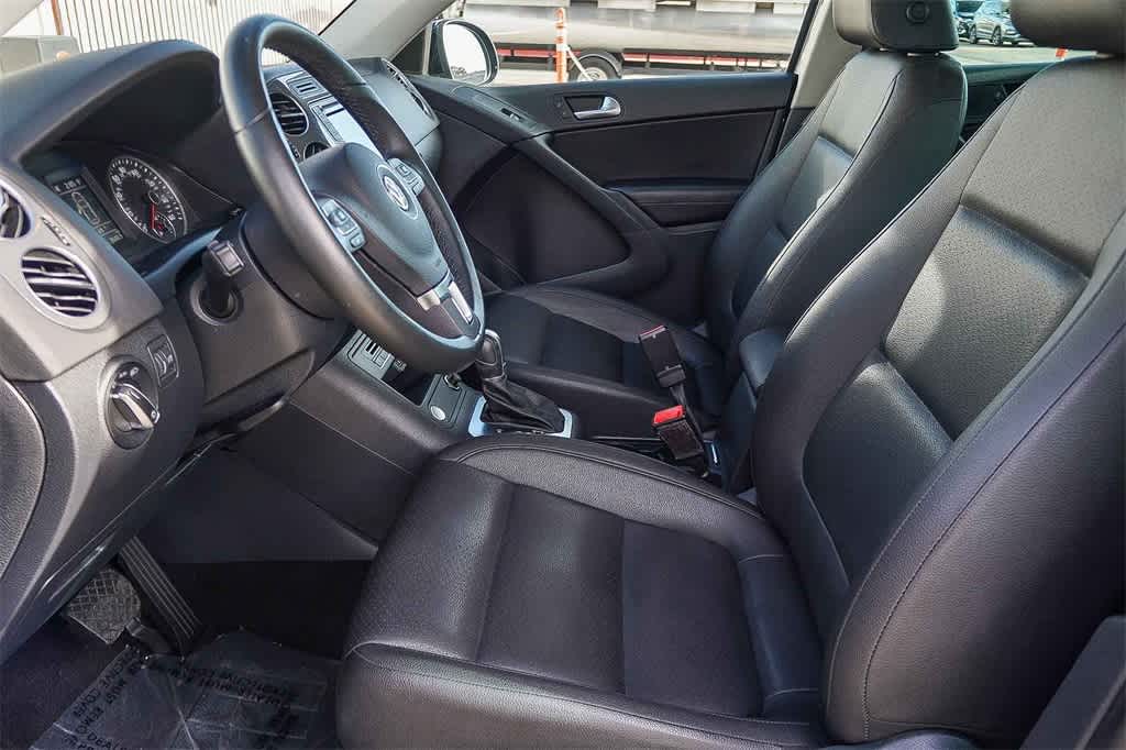 Thumbnail: 2017 Volkswagen Tiguan - 20