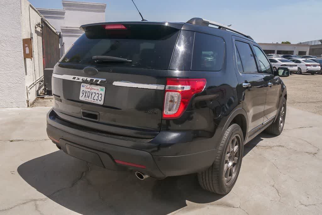 Thumbnail: 2013 Ford Explorer - 8