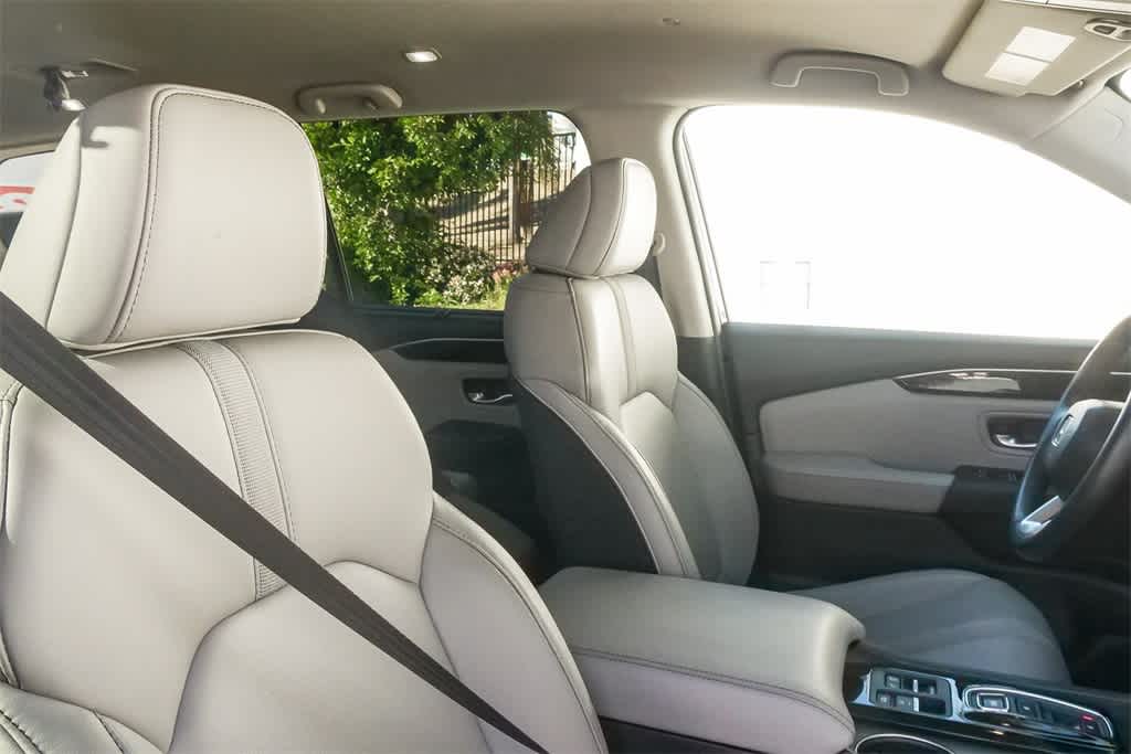 Thumbnail: 2025 Honda Pilot - 17