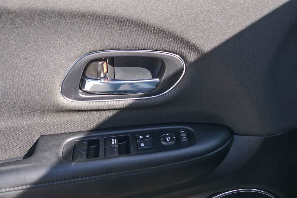 Thumbnail: 2022 Honda HR-V - 19