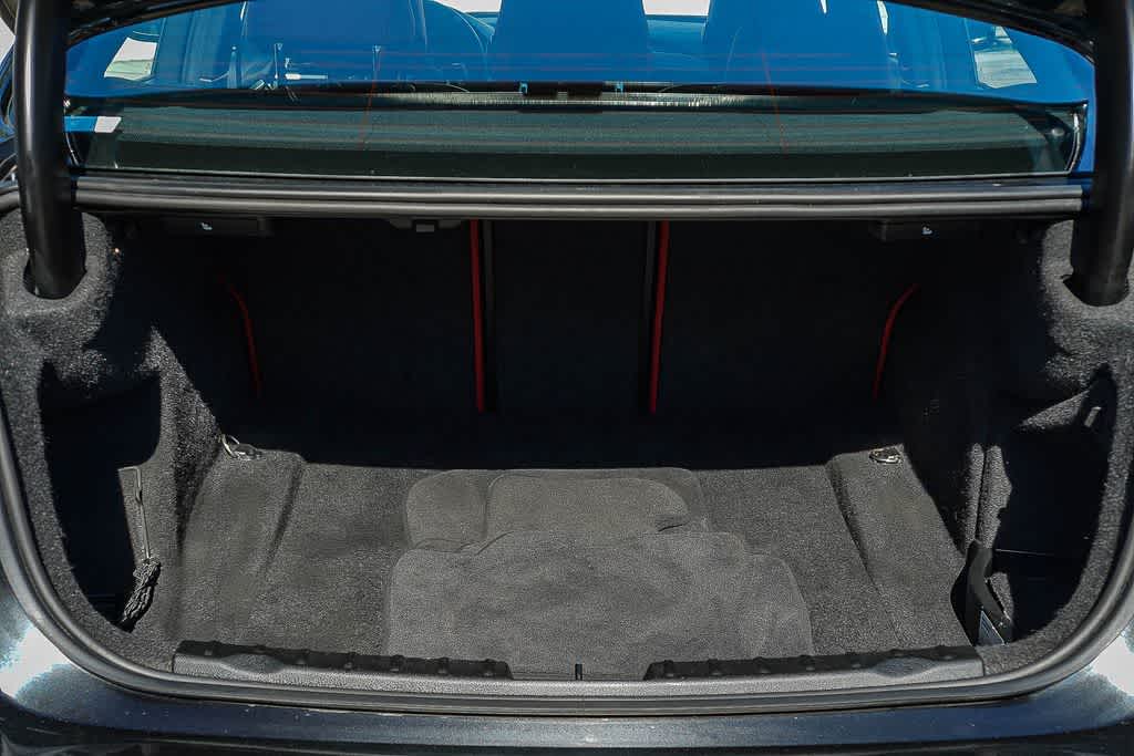 Thumbnail: 2018 BMW 3 Series - 29