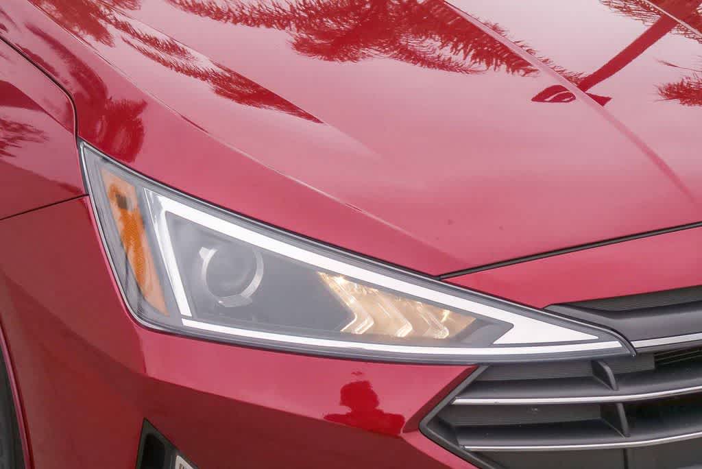 Thumbnail: 2019 Hyundai Elantra - 4