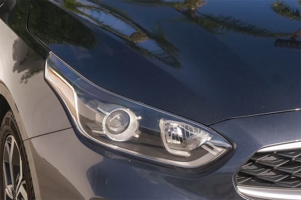 Thumbnail: 2021 Kia Forte - 4