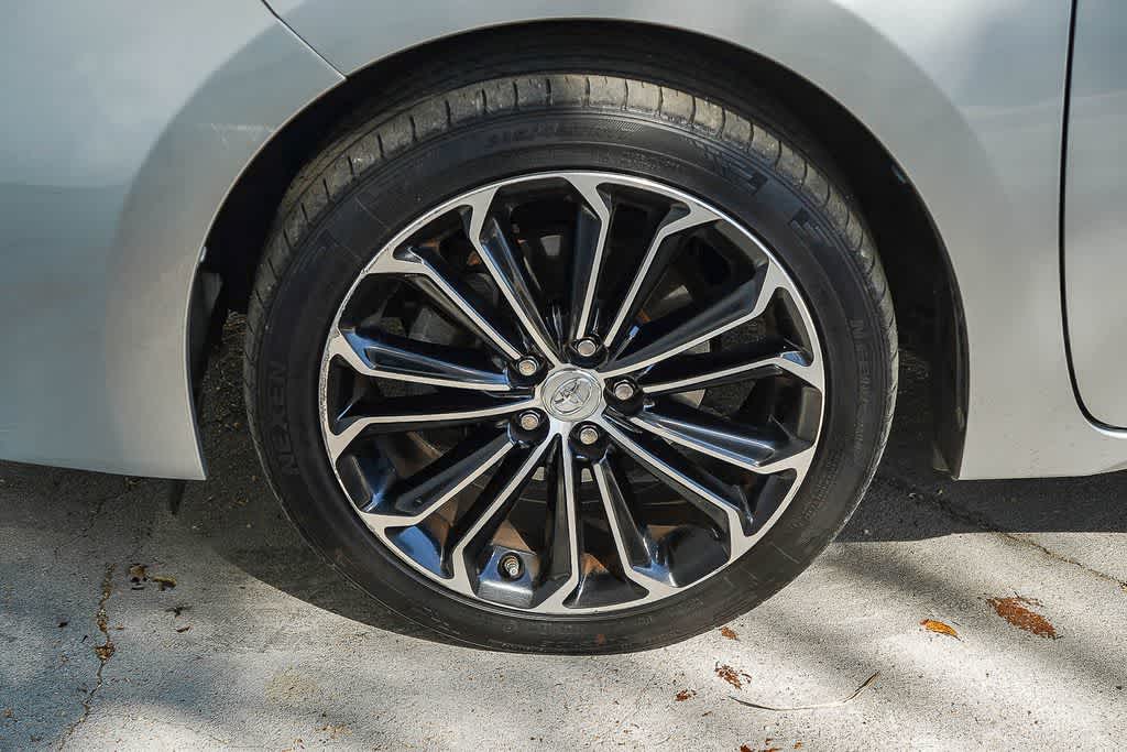 Thumbnail: 2014 Toyota Corolla - 11